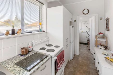 Photo of property in 1 Fergusson Street, Springvale, Whanganui, 4501