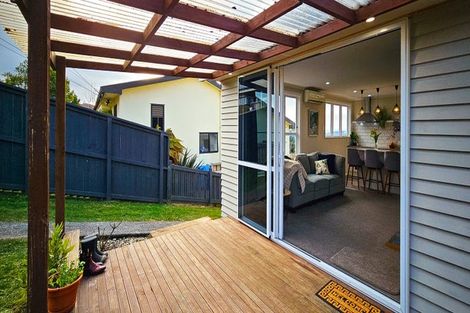 Photo of property in 11 Mcdonald Street, Brockville, Dunedin, 9011