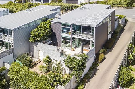 Photo of property in 36 Mantell Street, Seatoun, Wellington, 6022