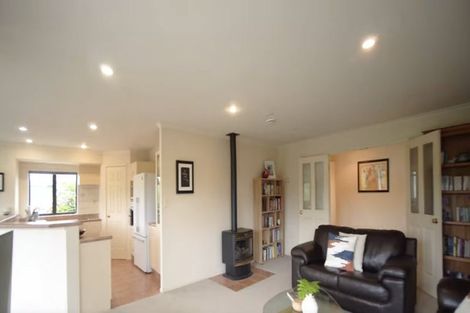 Photo of property in 143 Summerhill Drive, Fitzherbert, Palmerston North, 4410