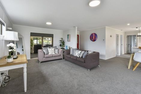 Photo of property in 18 Kaanapali Place, Wattle Downs, Auckland, 2103