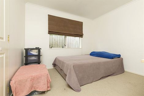 Photo of property in 79a Sturges Road, Henderson, Auckland, 0612