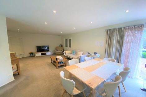 Photo of property in 6 Audley Gate, Avonhead, Christchurch, 8042