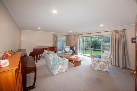 Photo of property in 10 Myers Grove, Churton Park, Wellington, 6037