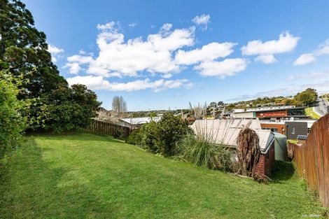 Photo of property in 4 Beverley Road, Stanmore Bay, Whangaparaoa, 0932