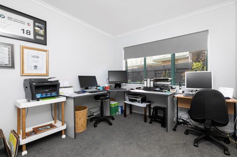 Photo of property in 39 Rosberg Place, Mount Maunganui, 3116