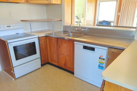 Photo of property in 9 Riversdale Drive, Merrilands, New Plymouth, 4312