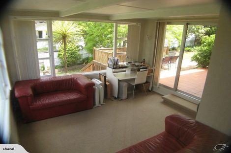 Photo of property in 19 Woodstock Road, Forrest Hill, Auckland, 0620