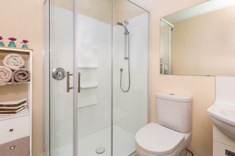 Photo of property in 8 Green Place, Richmond Heights, Taupo, 3330