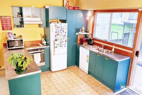 Photo of property in 12 Captain Scott Road, Glen Eden, Auckland, 0602