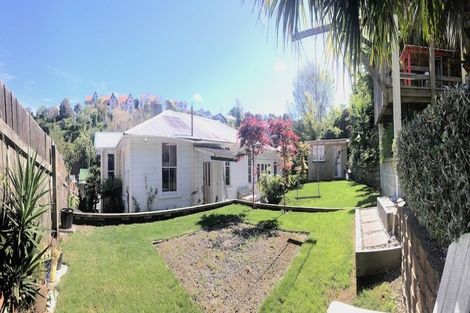 Photo of property in 35 Shakespeare Road, Bluff Hill, Napier, 4110