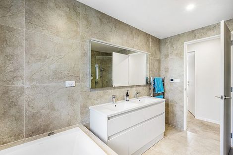 Photo of property in 34a Lyons Avenue, Murrays Bay, Auckland, 0630