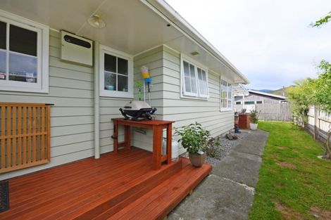 Photo of property in 5 Riversdale Road, Clouston Park, Upper Hutt, 5018