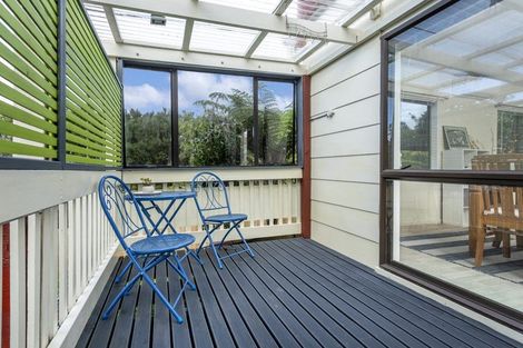 Photo of property in 134 Chelsea View Drive, Chatswood, Auckland, 0626