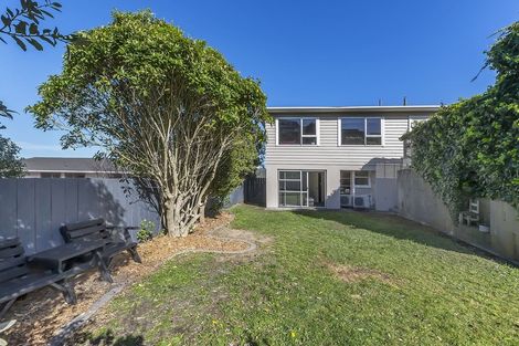 Photo of property in 2 Eskdale Road, Papakowhai, Porirua, 5024