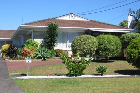 Photo of property in 2/7 Kokiri Street, Te Atatu South, Auckland, 0610