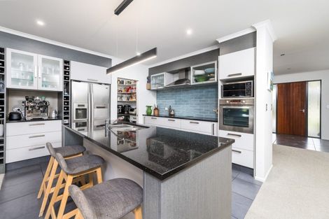 Photo of property in 55 Timaru Road, Waimate, 7924