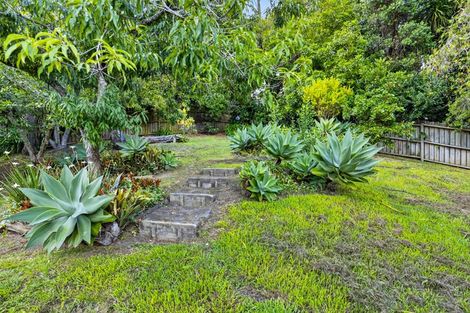 Photo of property in 3/4 Telstar Place, Beach Haven, Auckland, 0626