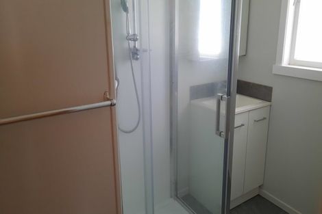 Photo of property in 142 Edgewater Drive, Pakuranga, Auckland, 2010