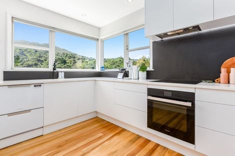 Photo of property in 20 Spencer Street, Crofton Downs, Wellington, 6035