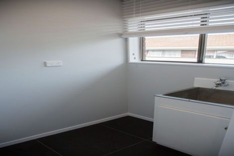 Photo of property in 4/57 Moana Avenue, One Tree Hill, Auckland, 1061