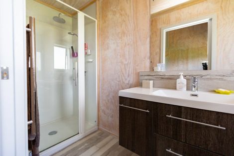 Photo of property in 275 Hauraki Road, Orongo, Thames, 3574