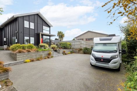 Photo of property in 79b Golf Road, Paraparaumu Beach, Paraparaumu, 5032