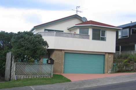 Photo of property in 1 Meadowcroft Grove, Johnsonville, Wellington, 6037