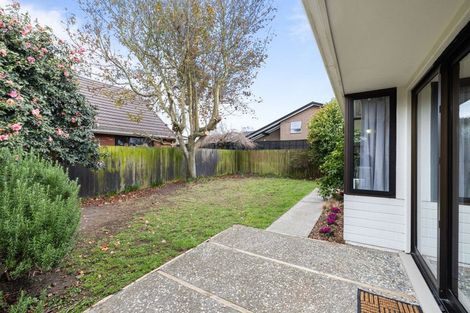 Photo of property in 2/7 Ringwood Place, Avonhead, Christchurch, 8042