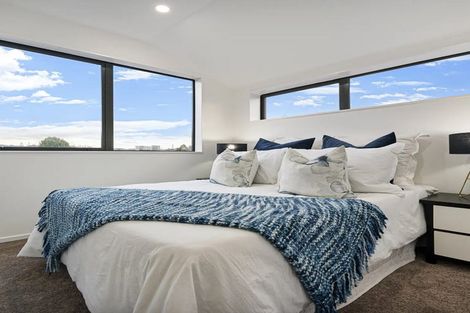 Photo of property in 21d Laura Street, Kelston, Auckland, 0602