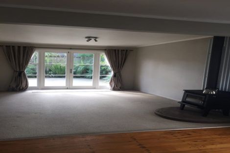 Photo of property in 1/18 Roberts Road, Glenfield, Auckland, 0629