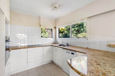 Photo of property in 1/36 Saddleback Rise, Murrays Bay, Auckland, 0630