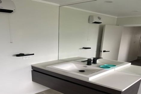 Photo of property in 18 Kaanapali Place, Wattle Downs, Auckland, 2103