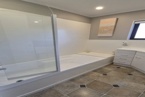 Photo of property in 12 Papakowhai Road, Papakowhai, Porirua, 5024