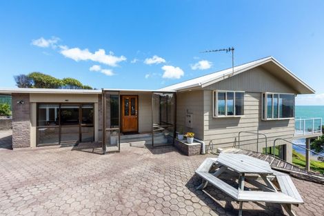 Photo of property in 24 Motukari Place, Onaero, Urenui, 4383