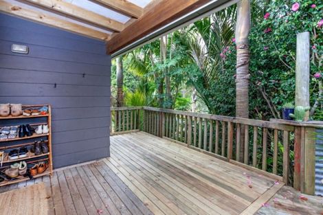 Photo of property in 10 Widdison Place, Whangamata, 3691