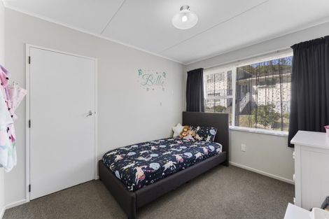 Photo of property in 31 Holland Street, Wainuiomata, Lower Hutt, 5014