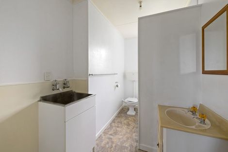 Photo of property in 2/290 Carrington Street, Vogeltown, New Plymouth, 4310