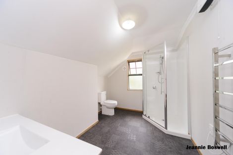 Photo of property in 5 Rangitira Avenue, Palmerston North, 4414