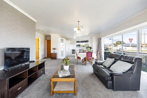 Photo of property in 1/39 Sackville Street, Fitzroy, New Plymouth, 4312