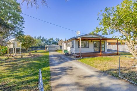Photo of property in 12 Lake Street, Takapau, 4203