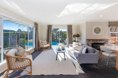 Photo of property in 17 Ilfracombe Place, Burnside, Christchurch, 8053