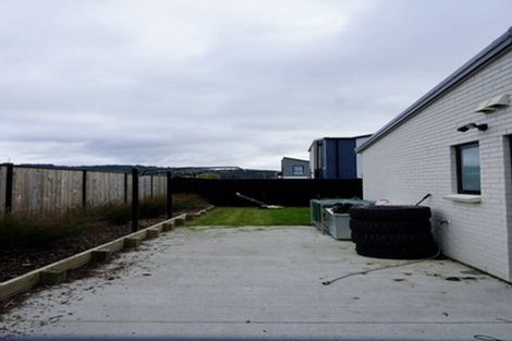 Photo of property in 6 La Mer Lane, Wallaceville, Upper Hutt, 5018