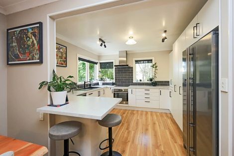 Photo of property in 8 Neeve Place, Taradale, Napier, 4112