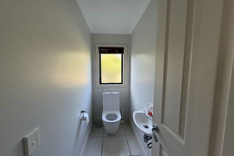 Photo of property in 11 Dunvegan Rise, East Tamaki Heights, Auckland, 2016