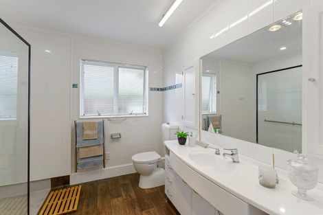 Photo of property in 439 Te Moana Road, Waikanae, 5036