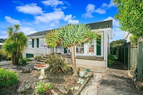 Photo of property in 117 Stanley Road, Glenfield, Auckland, 0629