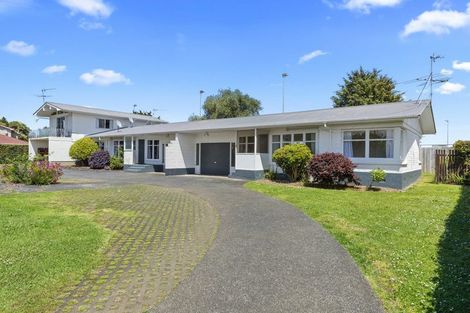 Photo of property in 15b Landscape Road, Pukekohe, 2120