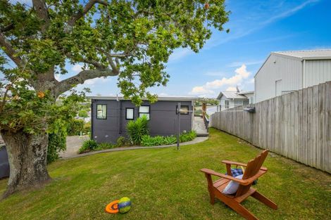 Photo of property in 24b Tindalls Bay Road, Manly, Whangaparaoa, 0930