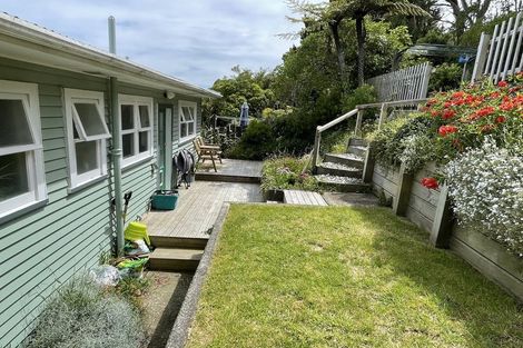 Photo of property in 17 Bedford Street, Northland, Wellington, 6012
